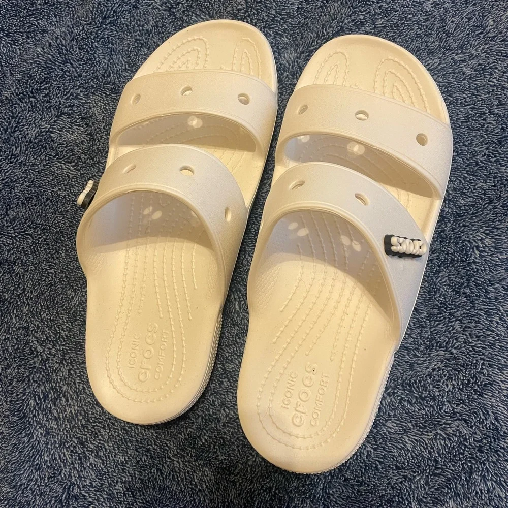 Crocs - Picture 2 of 5